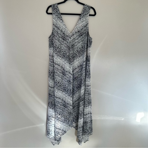 Emma & Michele Plus Size Relaxed Fit Snake Skin Dress with Handkerchief Hem - Picture 3 of 7